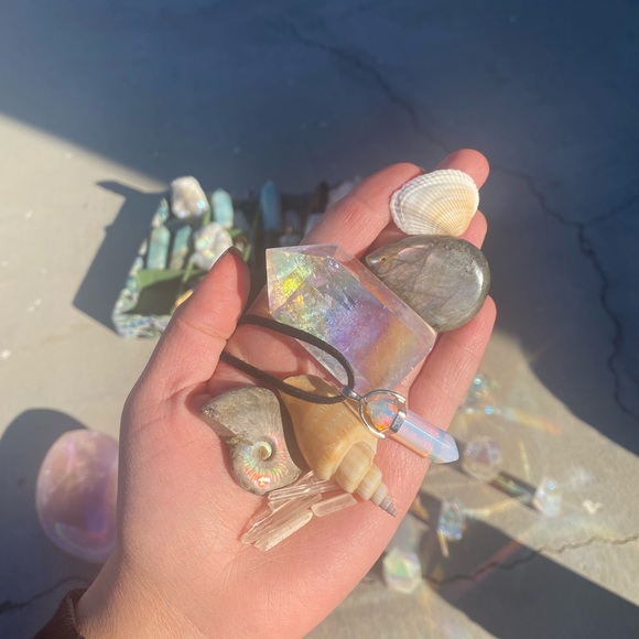 ✨Crystal & Shell Lot - Picture 3 of 3